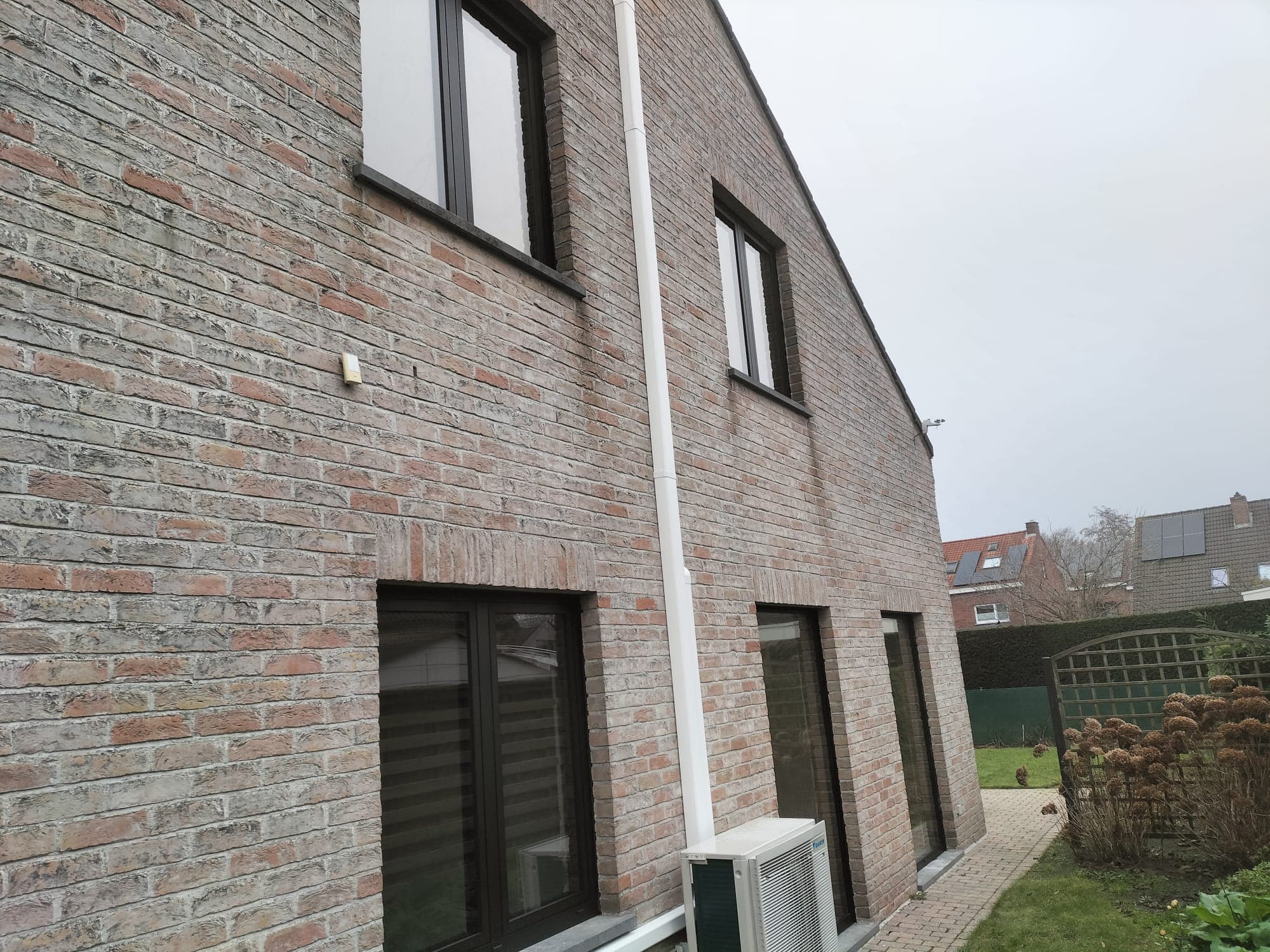 Realizacja montażu okien